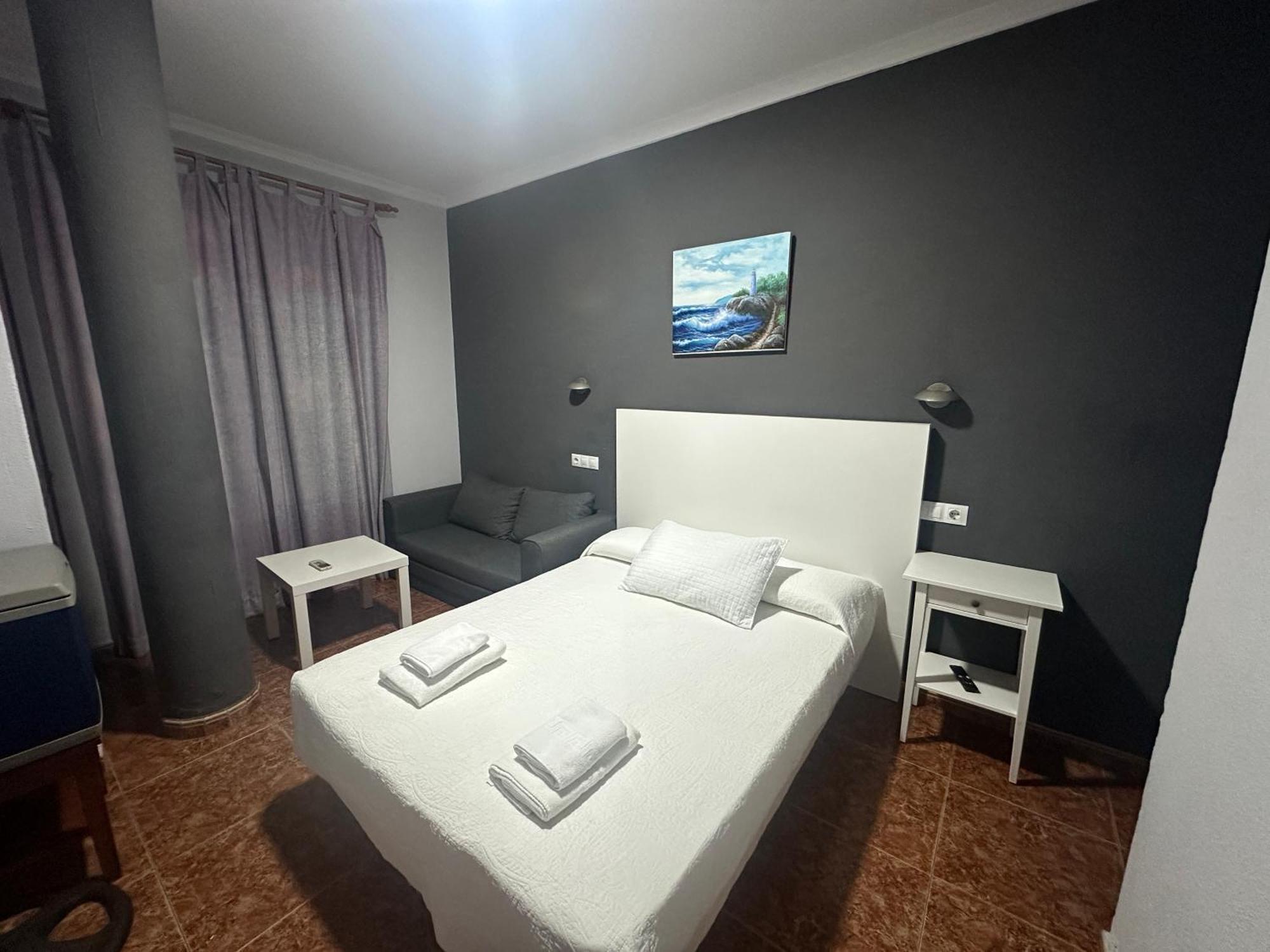 Hostal Tarik Hotel ตาริฟา ภายนอก รูปภาพ