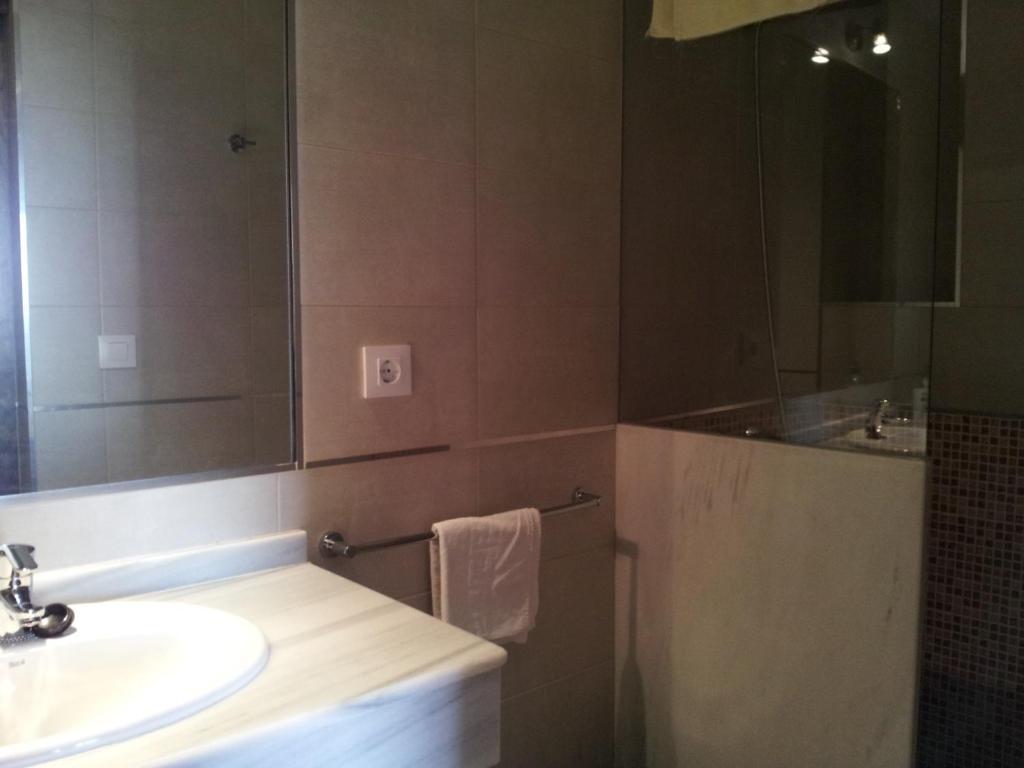 Hostal Tarik Hotel ตาริฟา ภายนอก รูปภาพ